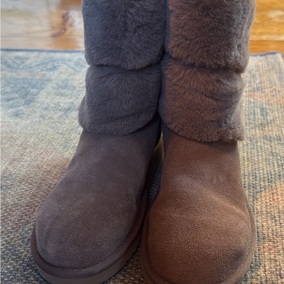 Koolaburra Women's Chocolate Plush Boots - Picture 2 of 5